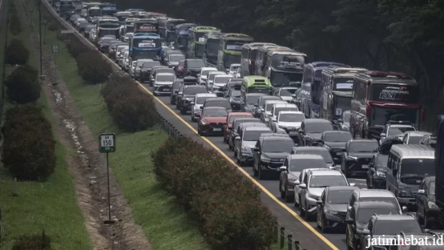 Jutaan Orang Hadapi Kemacetan Parah Demi Mudik Lebaran