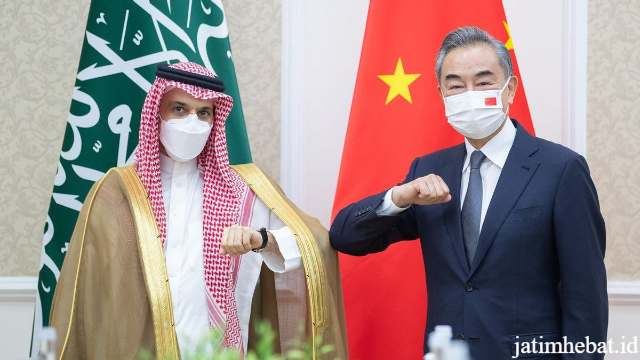 Menlu China dan Arab Saudi Bahas Situasi Timur Tengah